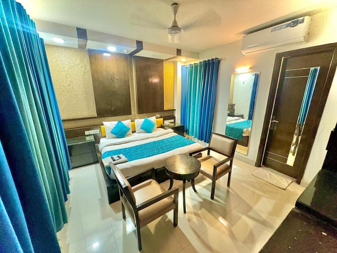 Hotel Delhi Pride, Karol Bagh Екстериор снимка